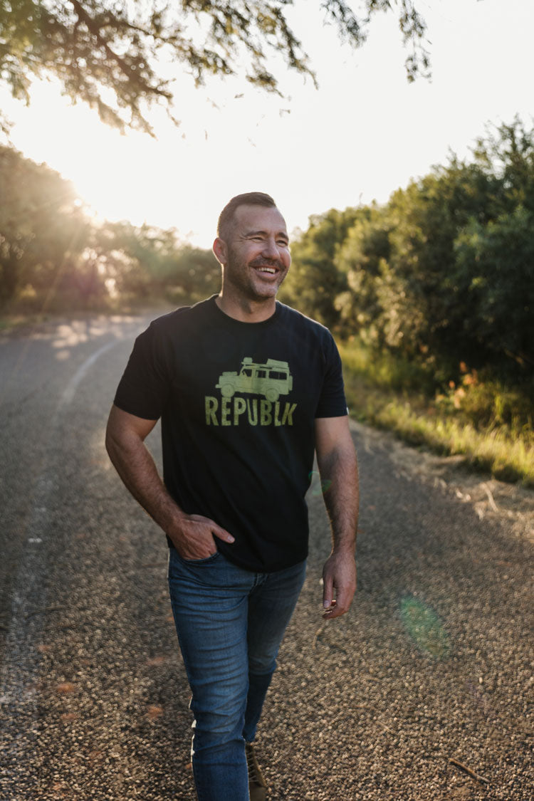 Kingsley Holgate T-shirt - Green Landrover