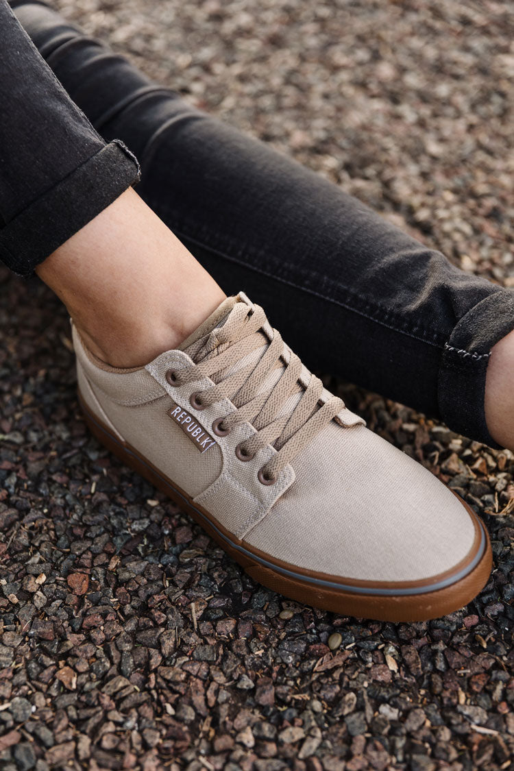 Nassau Canvas Sneaker