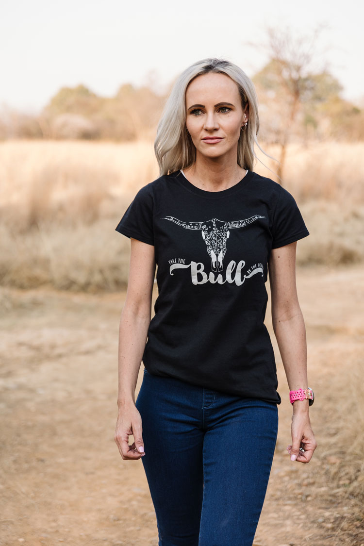 Take The Bull By The Horns T-hemp - Silver